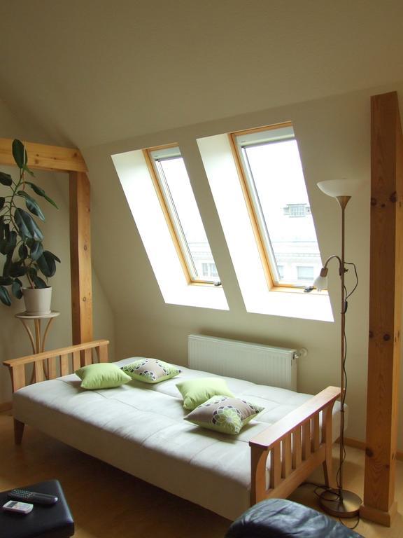 Sunlit Loft Apartment Рига Екстер'єр фото